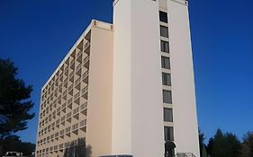 Garden Plaza Hotel